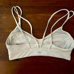 White lululemon bra size 4